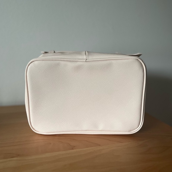 New Rare Beauty Puffy Toiletry Bag - Picture 5 of 17